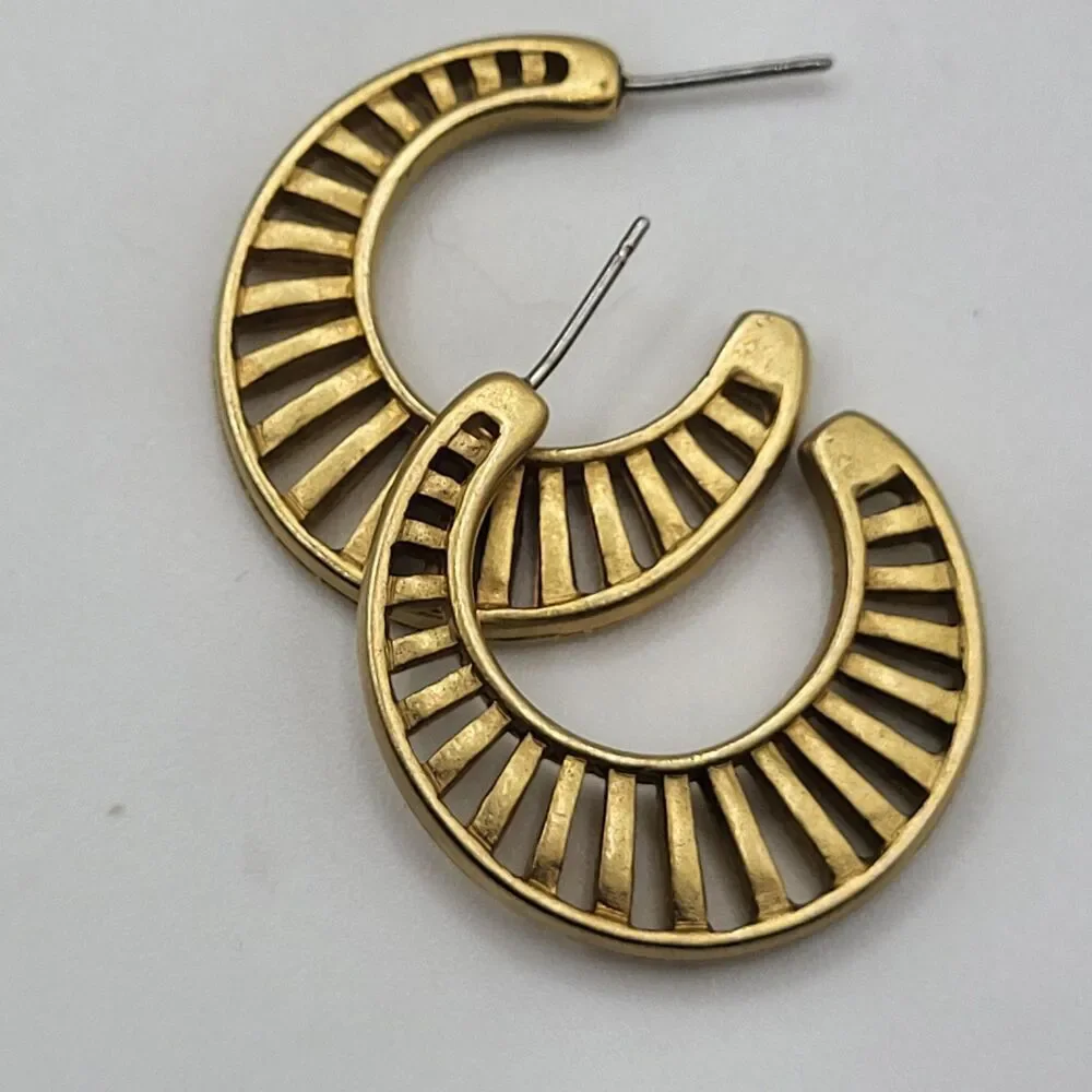 Lot of 3 Vintage Goldtone Earrings Hoop, dangle, Mermaid Shell
